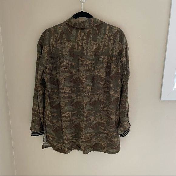 Cream Crvimma Camouflage, Gold Shimmer Cuffs, Shirt, NWT - Picture 7 of 14